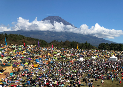 朝霧JAM2018、富士山とイベント会場